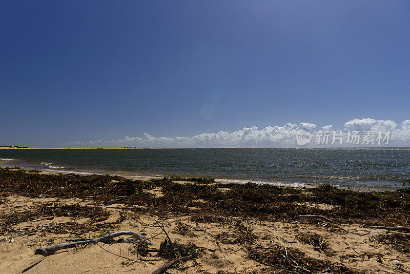 Cabeço Beach in Sergipe